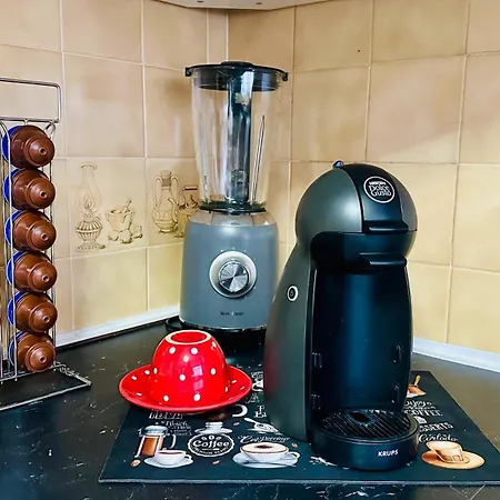 Almeida's House By Ferias Em Figueira