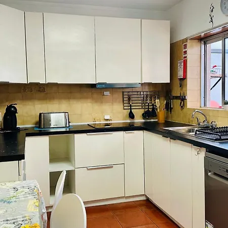 Almeida's House By Ferias Em Figueira شقة فيغيورا دا فوز