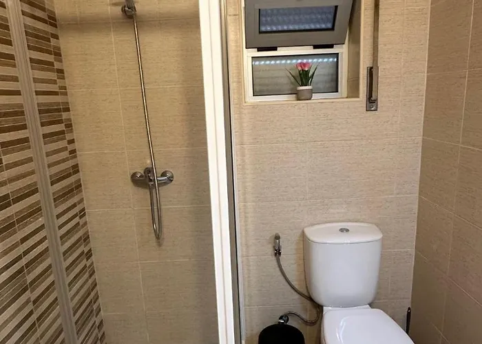 Almeida's House By Ferias Em Figueira