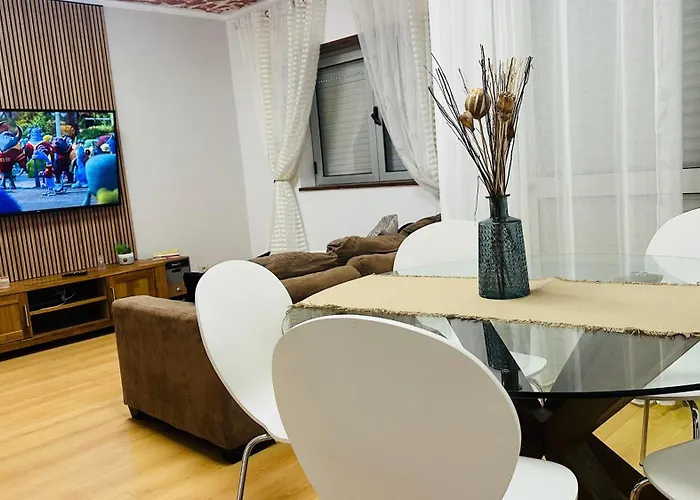 Almeida's House By Ferias Em Figueira アパート