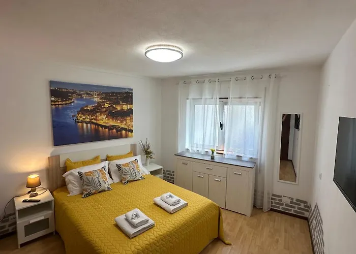 Almeida's House By Ferias Em Figueira * フィゲイラ・ダ・フォズ