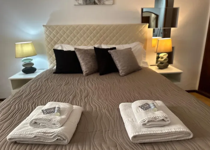 Almeida's House By Ferias Em Figueira アパート *